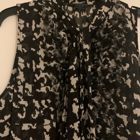 Perfect condition black sleeveless tank! - Picture 5 of 5